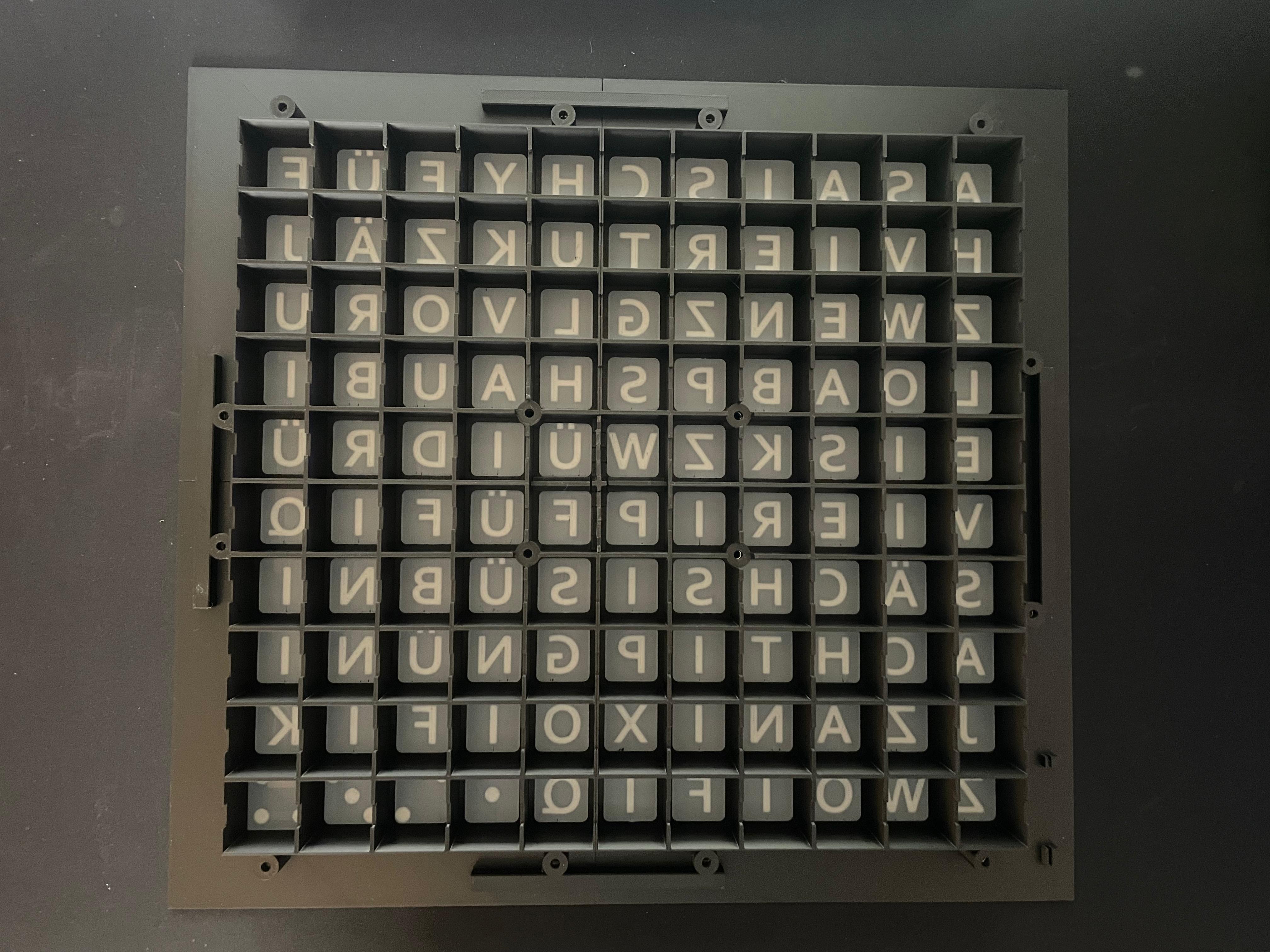 Verbindung mit der Qlock in nRF Connect