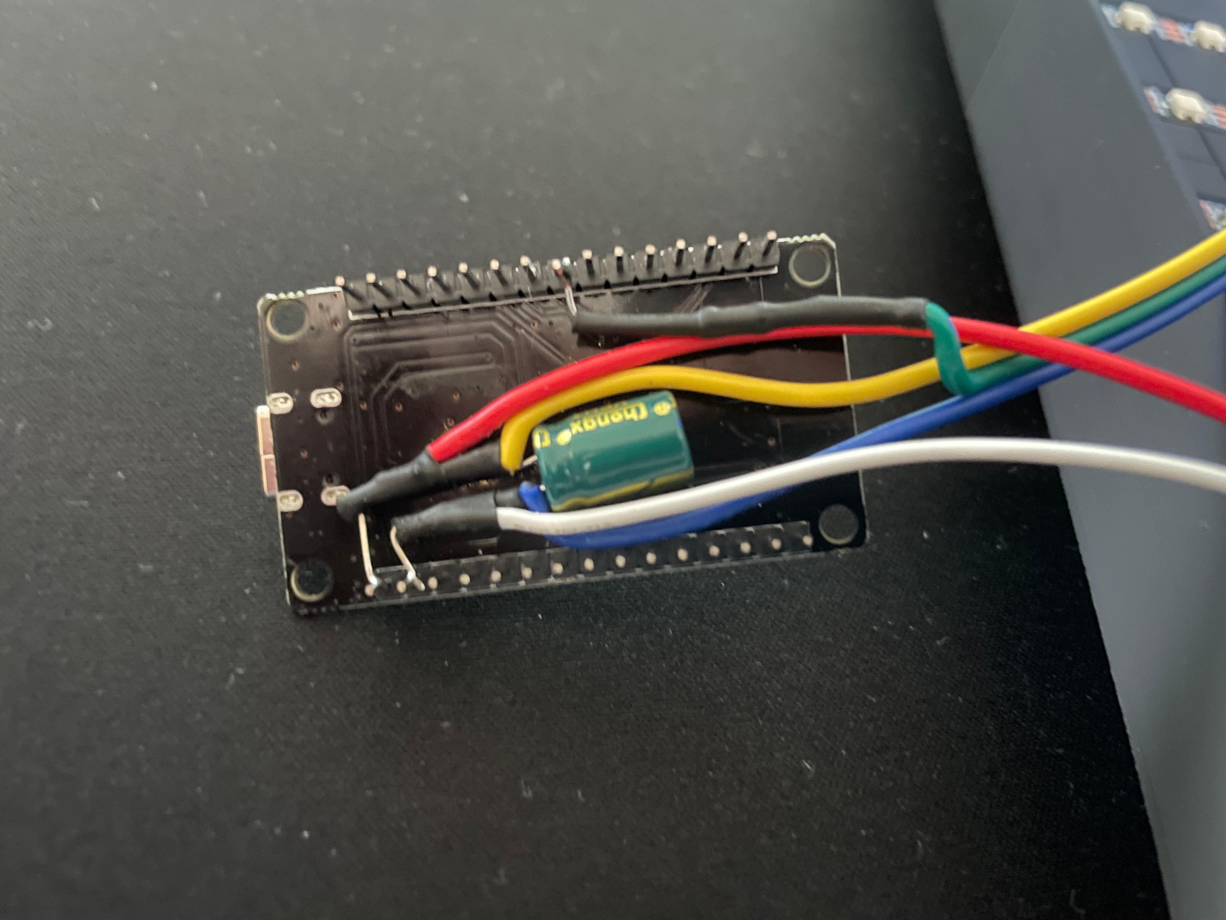 Verbindung mit der Qlock in nRF Connect